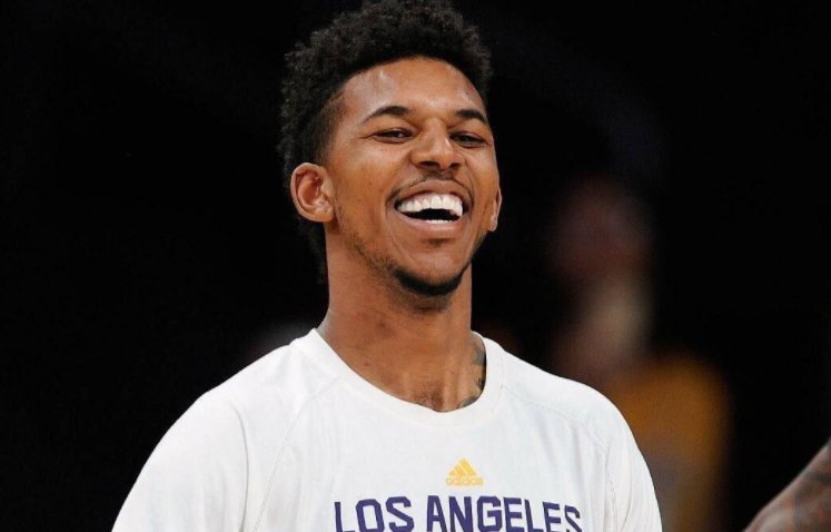 续约谈判中 续约谈判中